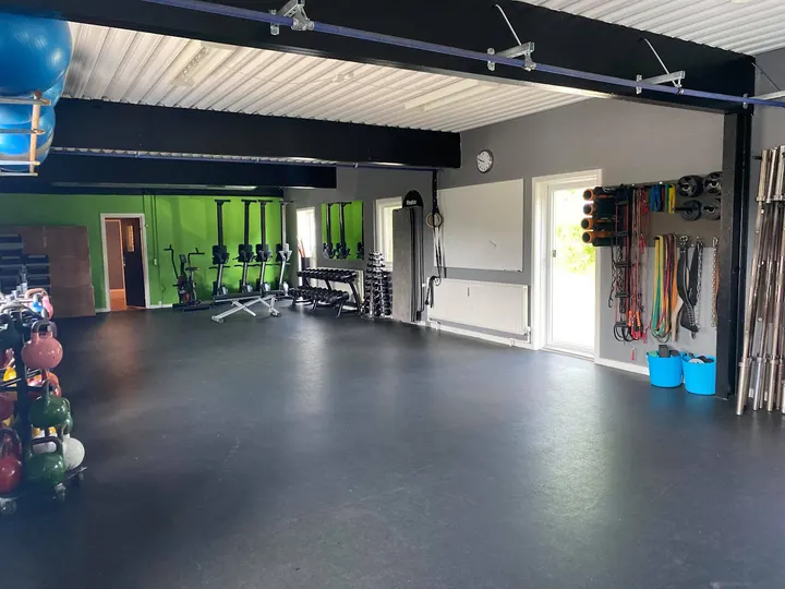 Lindhof Fitness & Management — Træningsstudio i Elsted, Lystrup