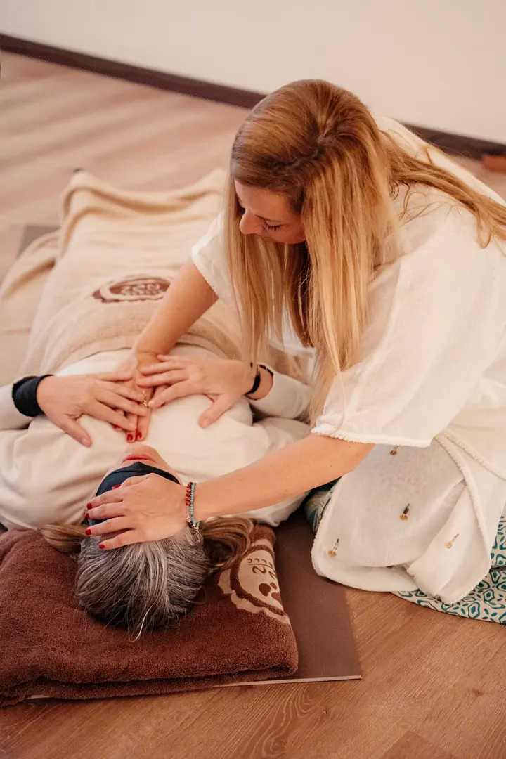Laura Castillo - Terapeuta Transpersonal y Breathwork — Meditación en Alacant
