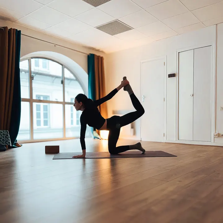 Julie Dumetz Angers — Yoga à Centre Ville - La Fayette - Eblé, Angers