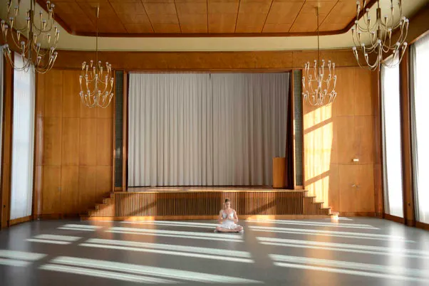 Kundalini Yoga mit Maya I AERA Rooftop — Yoga in Charlottenburg, Berlin