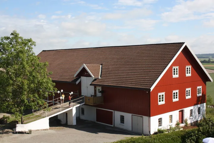 Moonsol Yoga Rebeka Holmes-Farmen — Yoga i Tolvsrød, Tønsberg