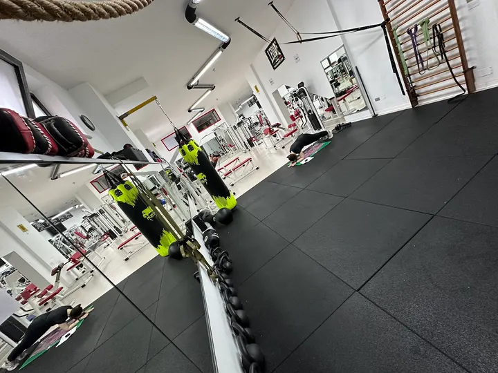 Palestra Queen Gym — palestre-studio a Troia — 2