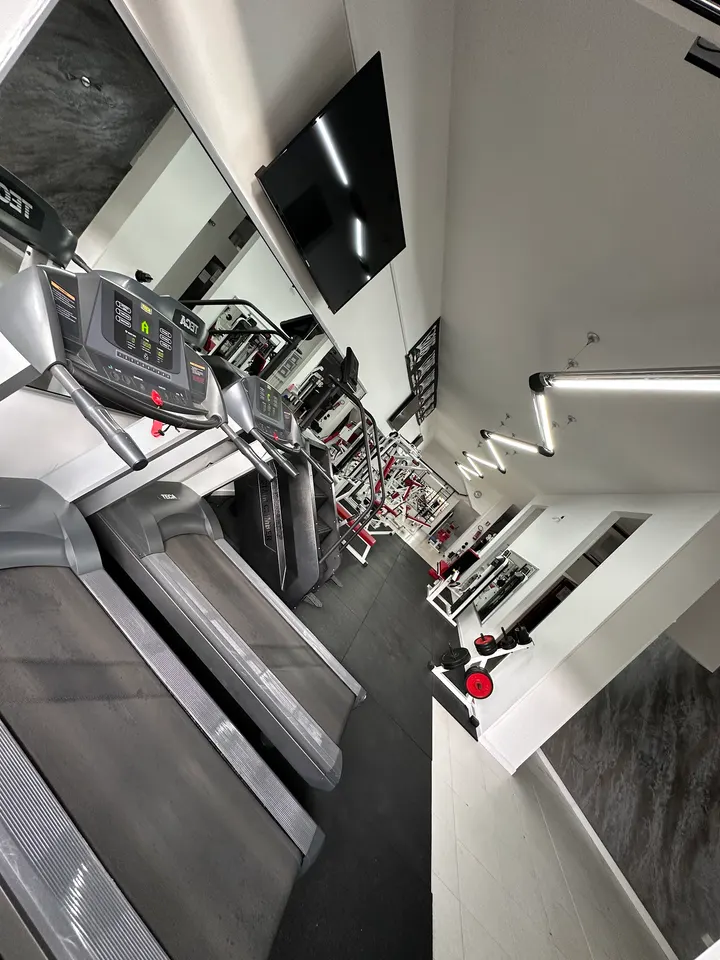 Palestra Queen Gym — palestre-studio a Troia — 4