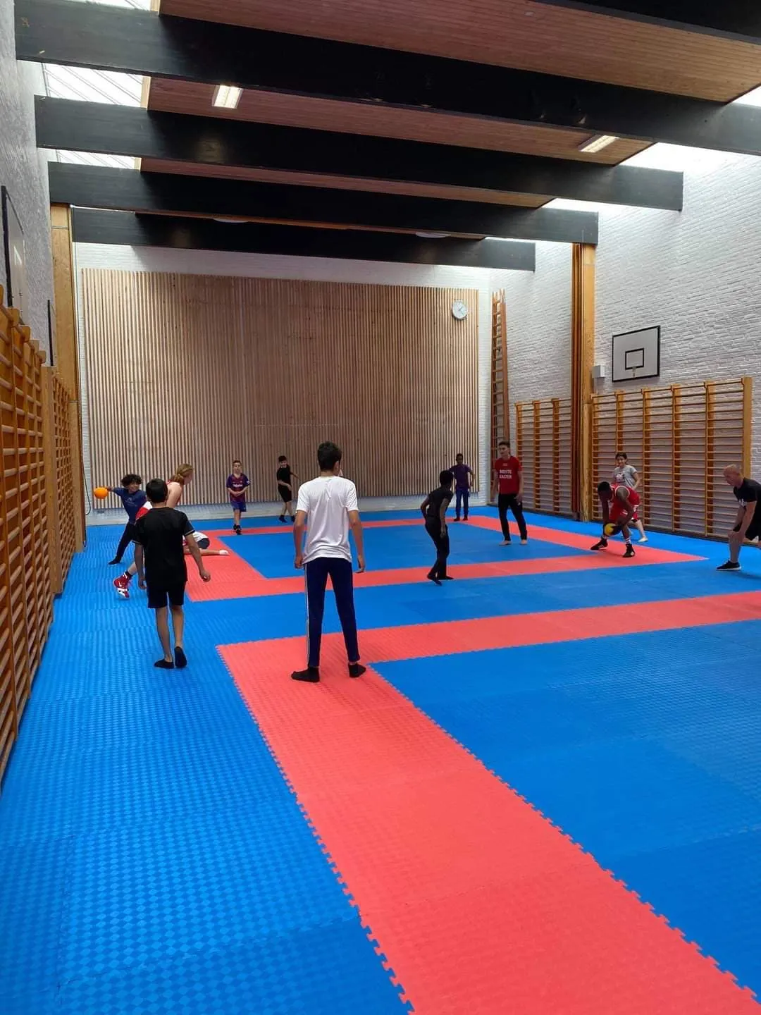 Døesvejens MotionsCenter — træningsstudio-studio i Vestermark, Holstebro — bild 2