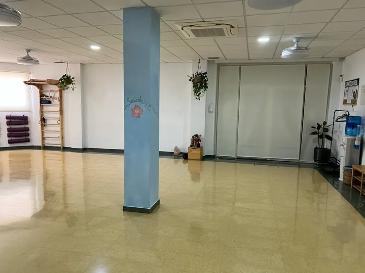 Escuela de Yoga Santosha — yoga-studio en Murcia — 3