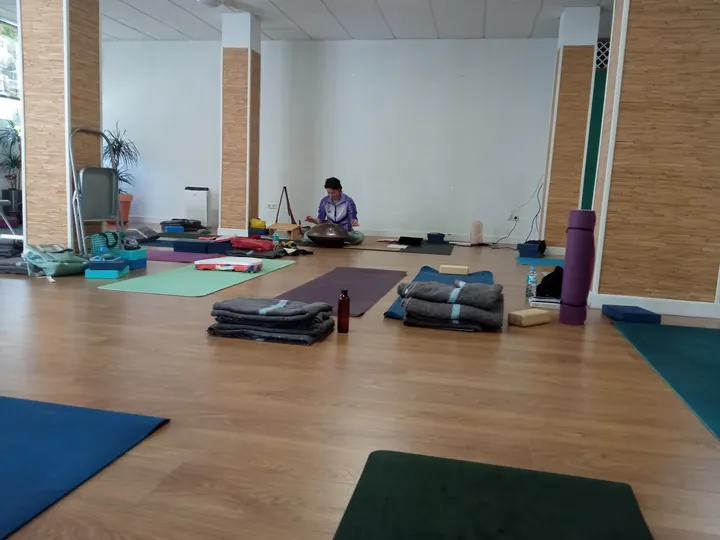 Escuela de Yoga Santosha — Yoga en El Carmen, Murcia
