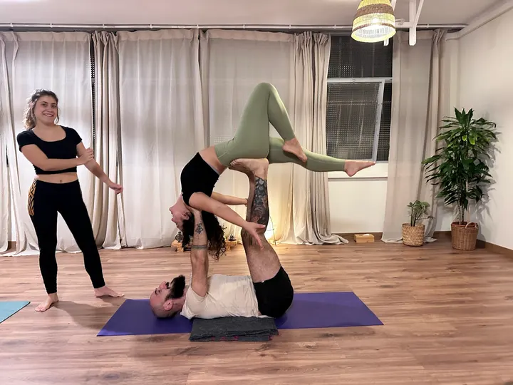 Acroyoga y Yoga Barcelona — yoga-studio en Barcelona — 3