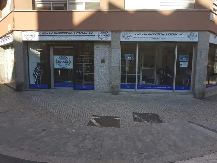 Dojos Doragon Eixample — Artes marciales en Eixample, Girona