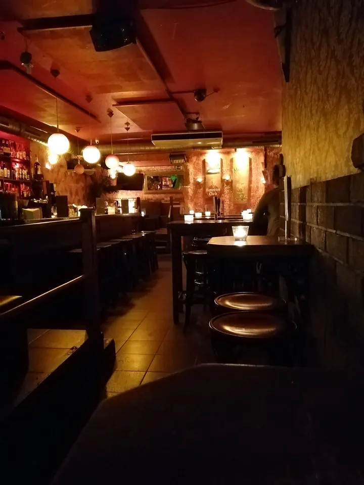 Bachata mit Arwin & Svenja @Mojitos Bar — tanz-studio in Köln — 4