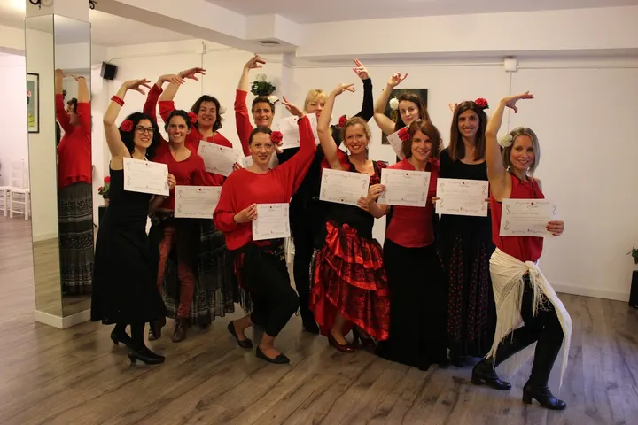 Escola De Sevillanes I Flamenc Mayra Soldevila — baile-studio en Barcelona — 5