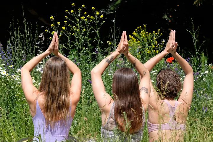 Cosmic Bond Studio — Yoga in Stadtmitte, Rostock