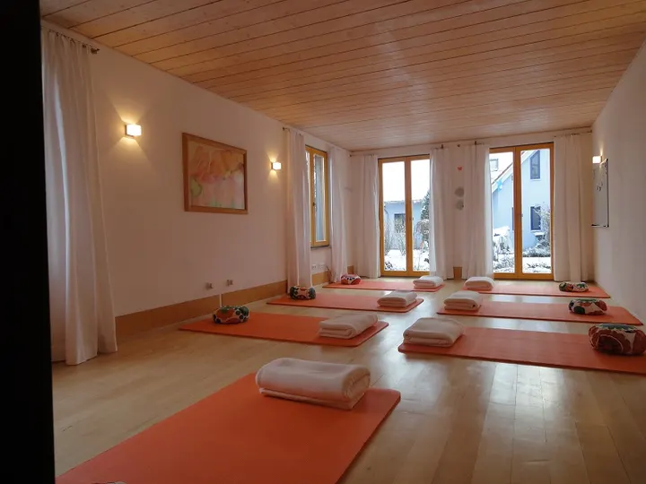 Yoga im Holzhaus Diana Brändle — yoga-studio in Südost, Ingolstadt — 3