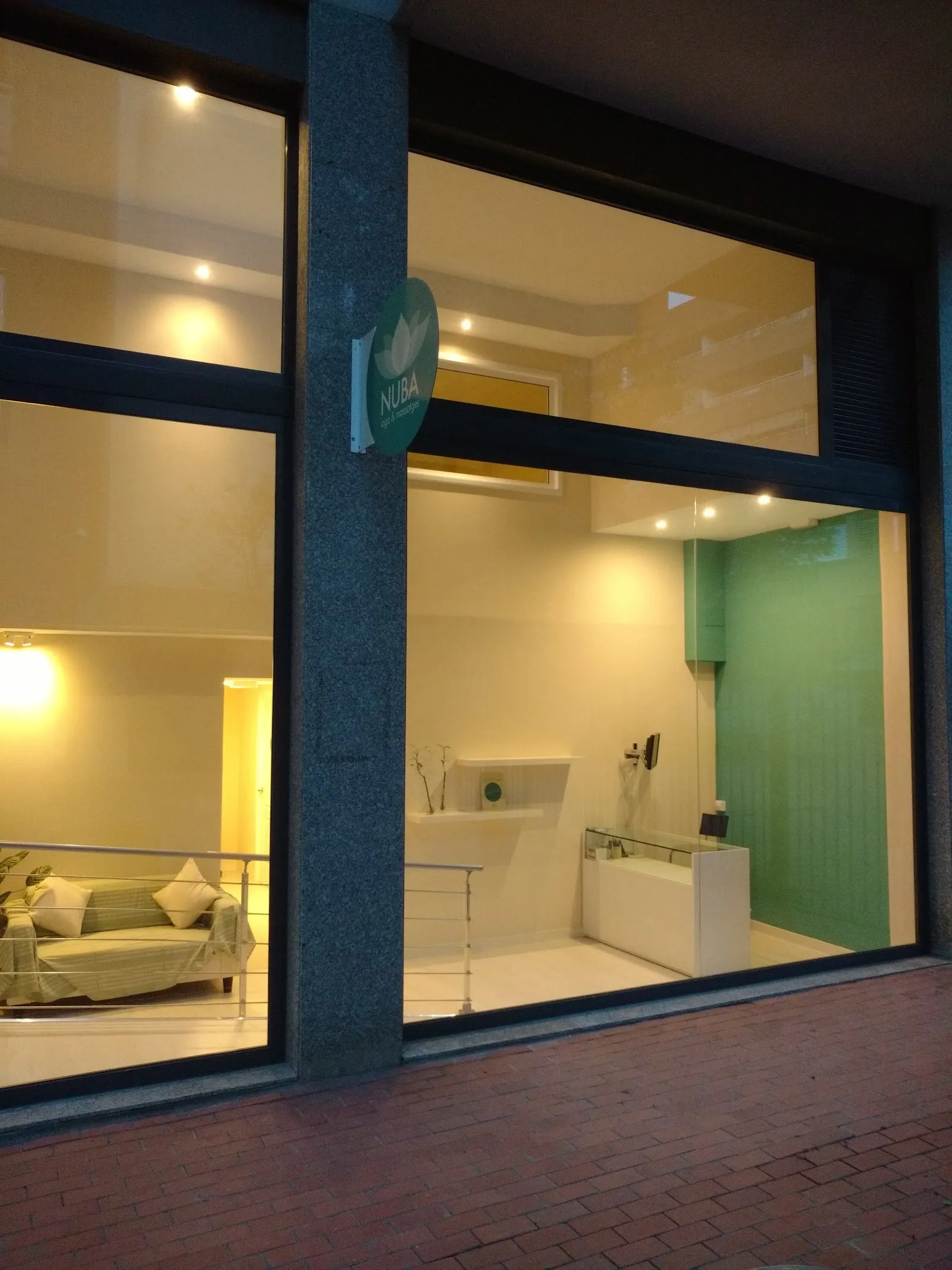 Centre Nuba - Centro De Bienestar Movimiento — yoga-studio en Santa Eulàlia, L'Hospitalet de Llobregat — 3