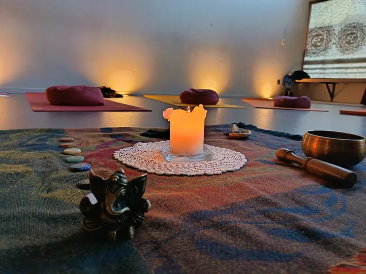 Petite pousse Hatha Yoga Saône et Soi — yoga-studio à Lyon — 5