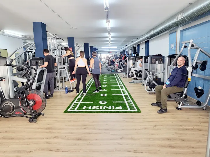 Gimnasio New Figares — Estudio de fitness en Almuñécar