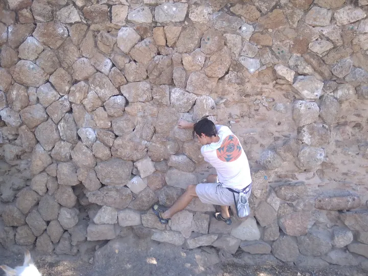 Boulder Parc Güell — escalada-studio en Gràcia, Barcelona — 2