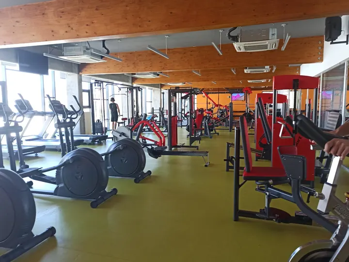Centro Deportivo EL LISADERO — Estudio de fitness en Sexmo de Casarrubios, Madrid