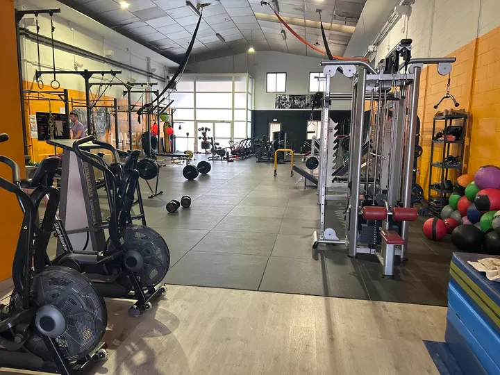 Hangar, Entrenamiento Funcional. Gimnasio PowerLifting — Estudio de fitness en Varea, Logroño