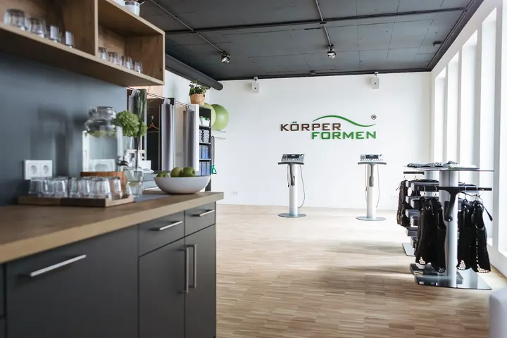 Körperformen Lövenich — ems-training-studio in Lövenich, Köln — 3