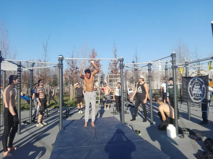 Street Workout Bordeaux — Musculation à La Bastide, Bordeaux