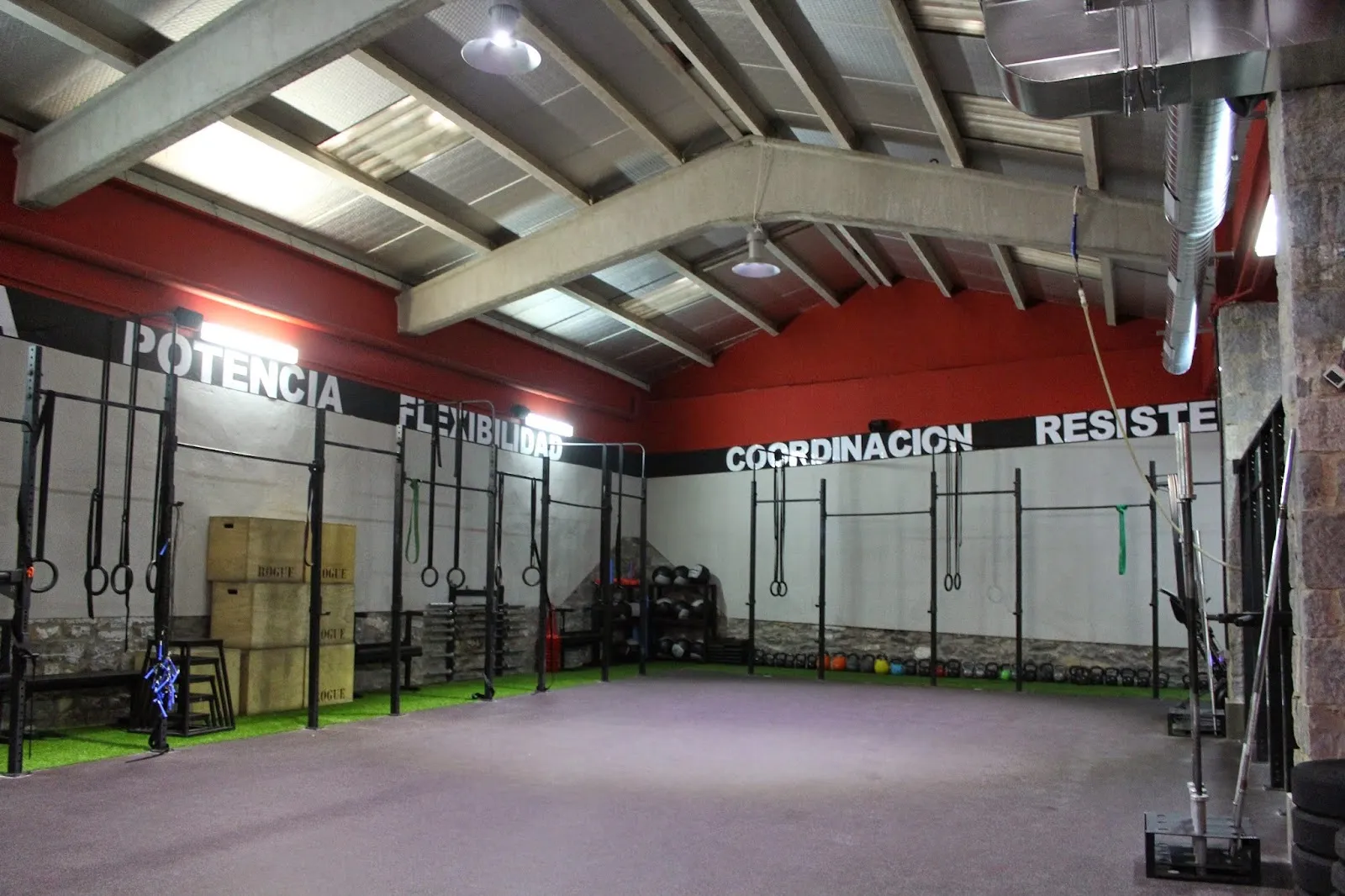 CrossFit Gasteiz - + De 1200 M De Nueva Instalación — crossfit-studio en Aranbizkarra, Vitoria-Gasteiz — 3