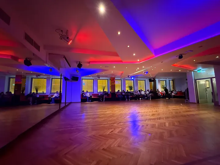 ADTV Tanzschule Breuer Köln-City — Tanz in Altstadt-Süd, Köln