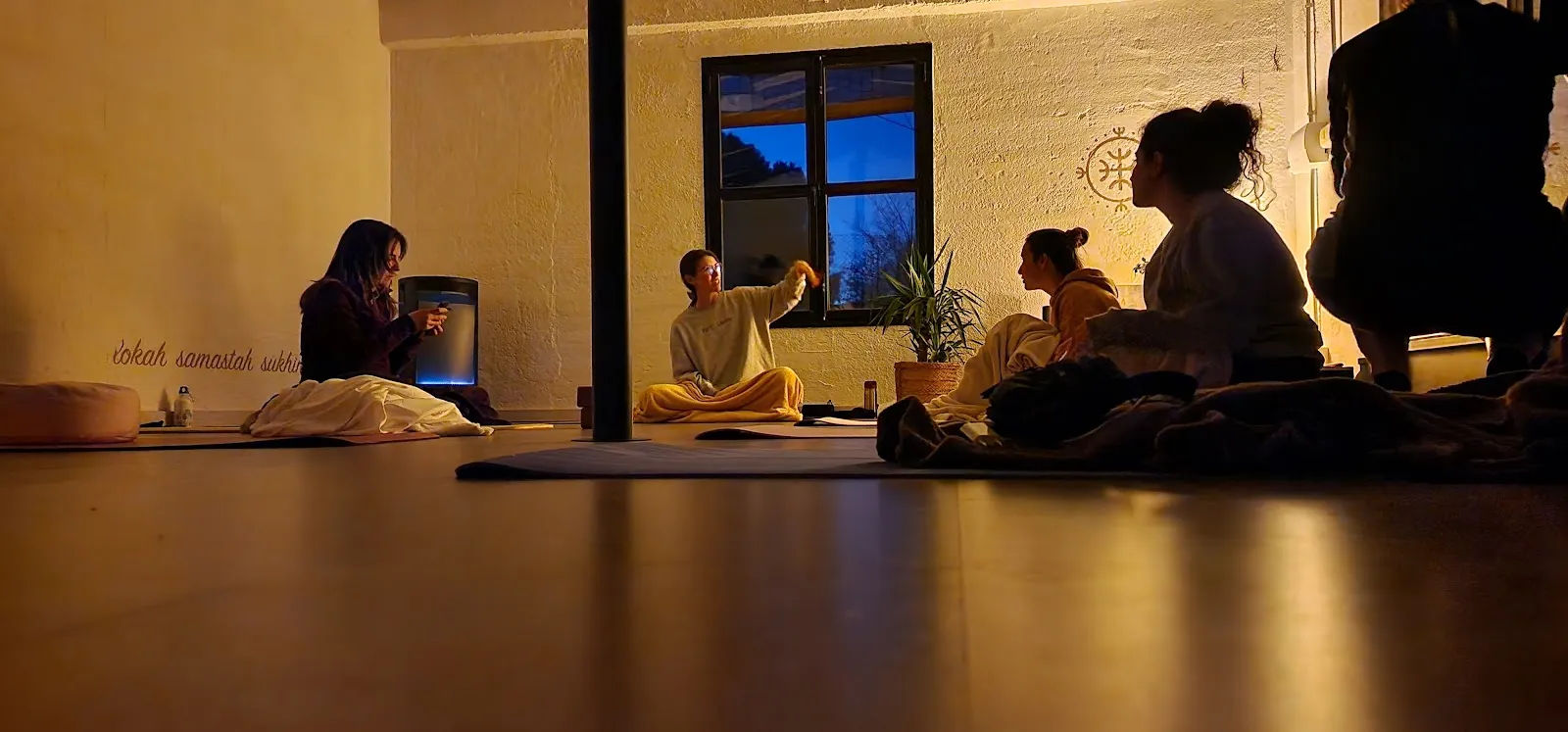 Yoga Con Lucía Perales — yoga-studio en Aguadulce — 4