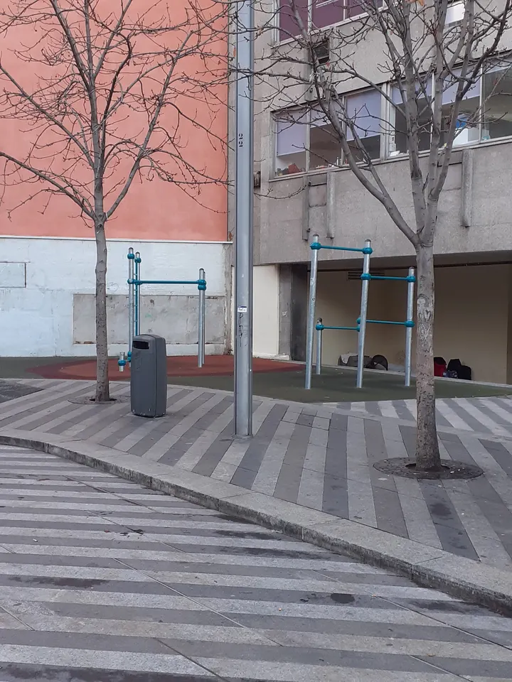 Parque de Barras street workout — estudio de fitness-studio en Universidad, Madrid — 2