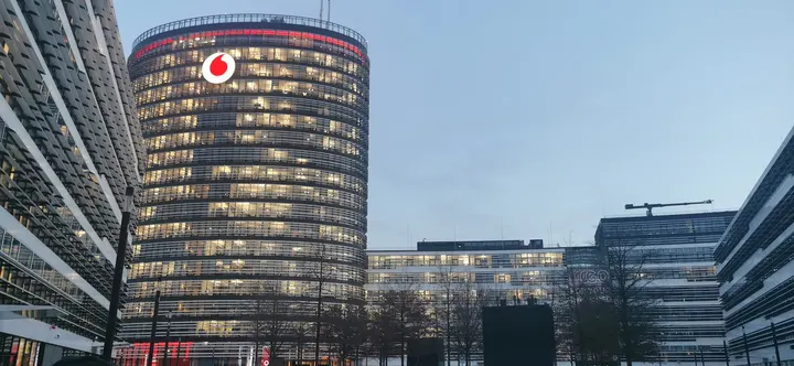Vodafone Fitness Studio — Fitnessstudio in Heerdt, Düsseldorf