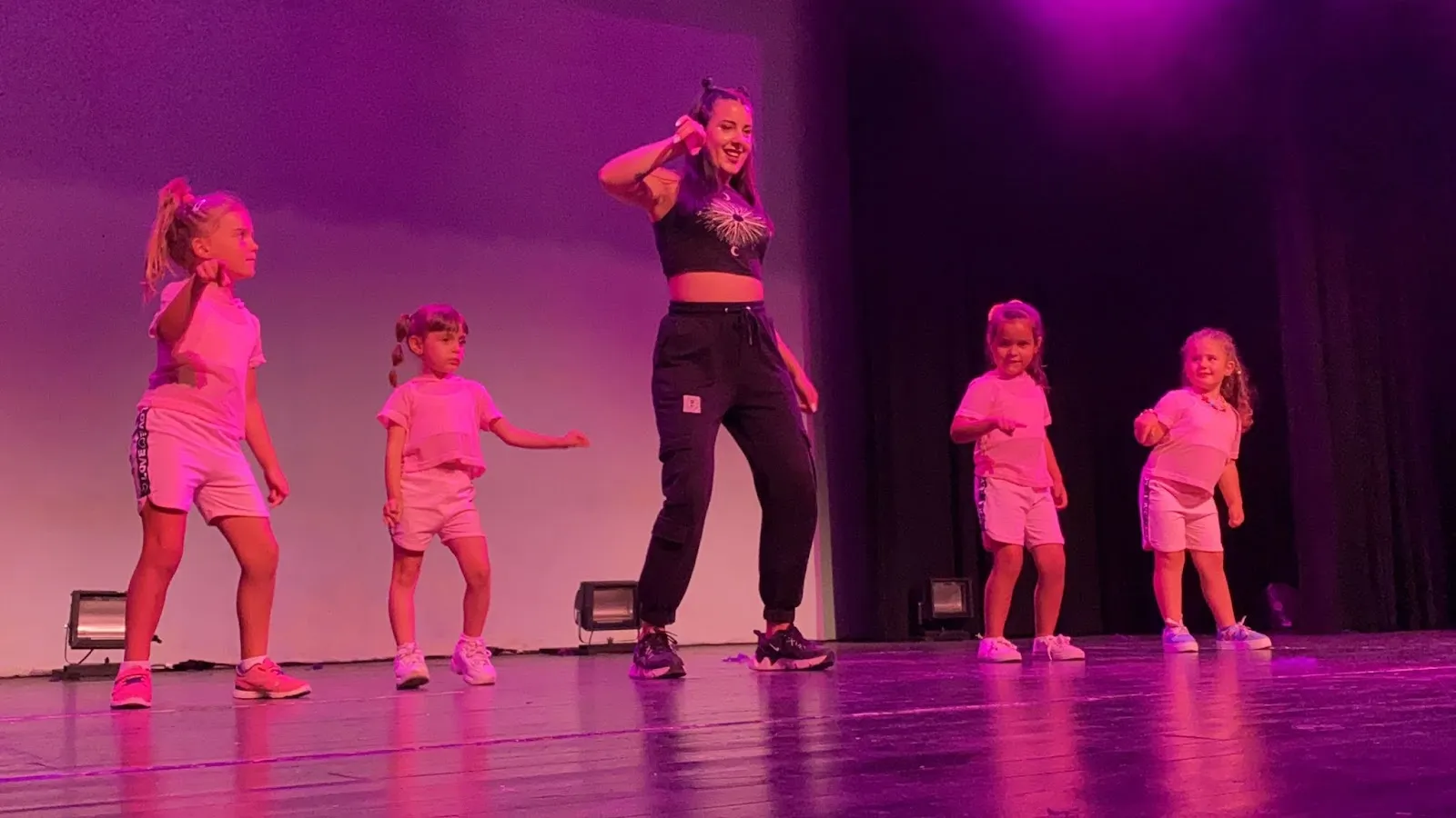 Dance Art Factory — baile-studio en Martorell — 2