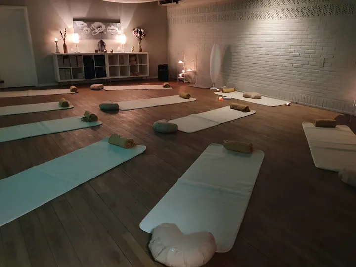 Yoga Paus — Yoga i Görla industriområde, Norrtälje