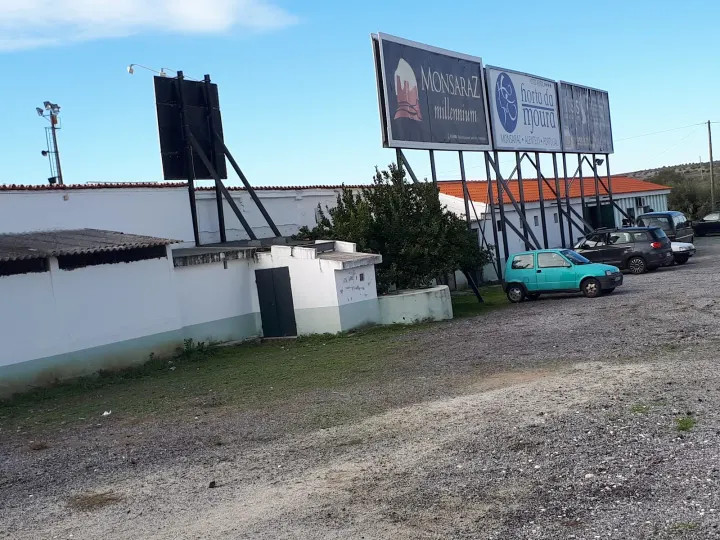 Campo de jogos Atlético Sporting Reguengos — studio em Reguengos de Monsaraz — 2