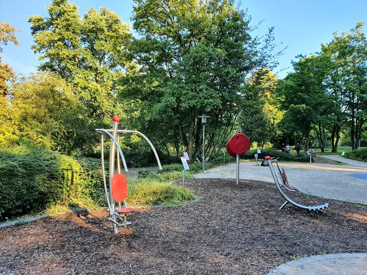 Calisthenics Park Essen — calisthenics-studio in Rüttenscheid, Essen — 2