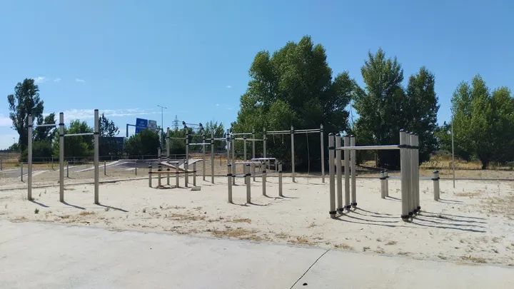 Pinar bars de Jalón (Calistenia) — calisthenics-studio en Delicias - Canterac, Valladolid — 3