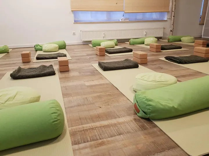 KOPF AUS DEM SAND — breathwork-studio in München — 4