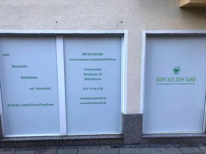 KOPF AUS DEM SAND — breathwork-studio in München — 5