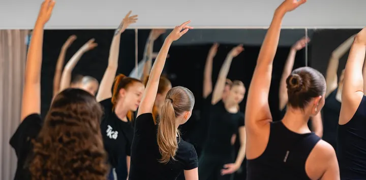 TKå — tanssi-studio – Turku — 3