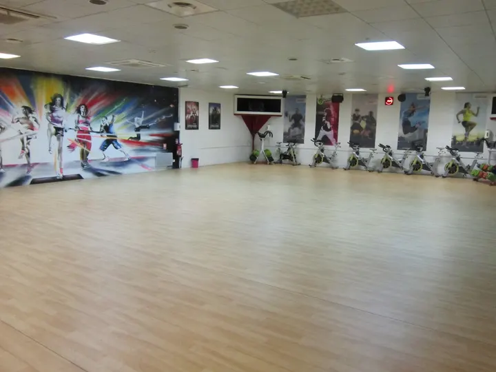 Cheap Ness — salle de fitness-studio aux Pavillons-sous-Bois — 2