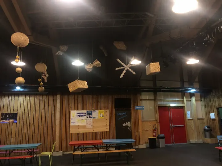 Le Plus Petit Cirque du Monde — arts aériens-studio à Paris — 3