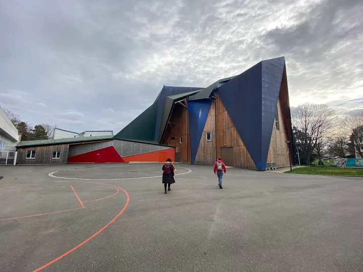 Le Plus Petit Cirque du Monde — Aérien à Bagneux