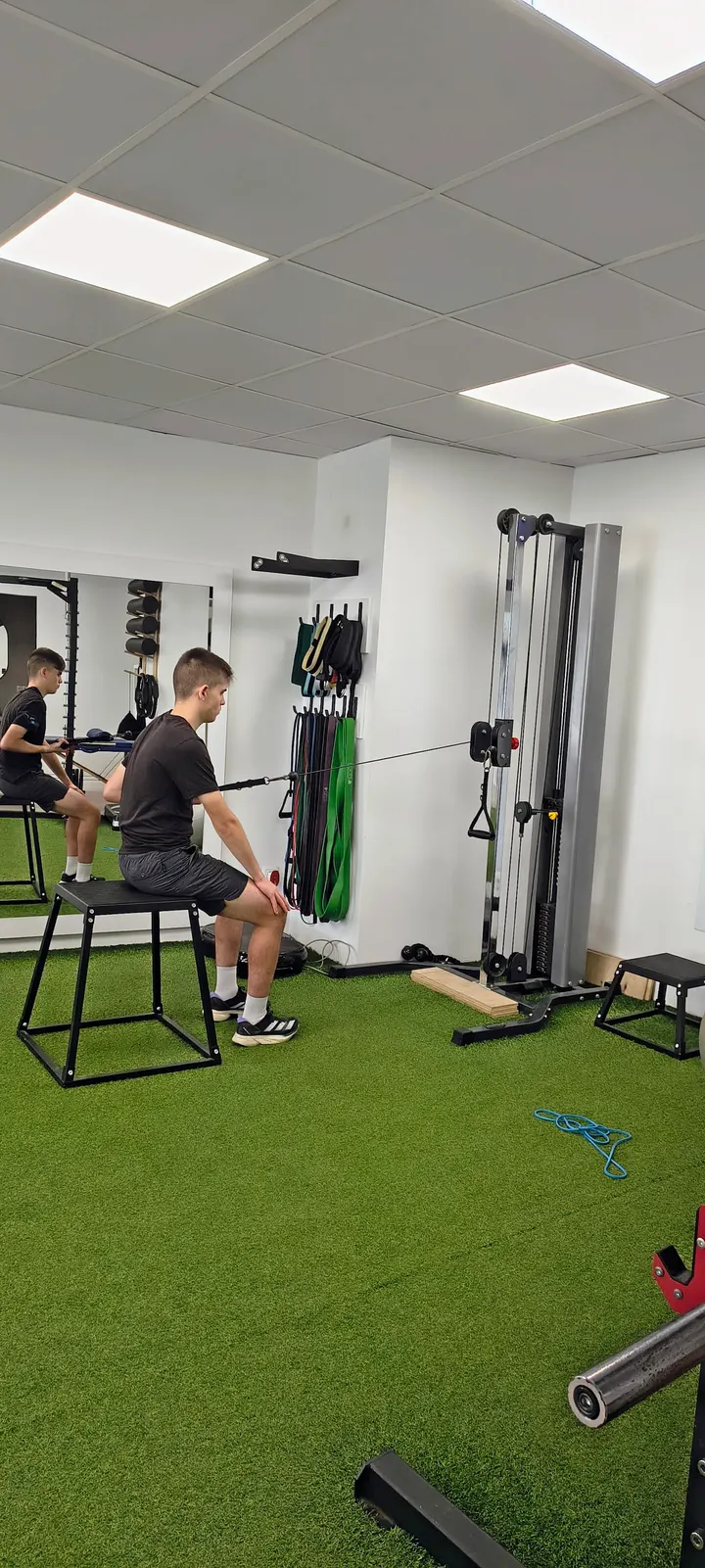 ROOTS CENTER VILA-REAL | Fisioterapia, Entrenamiento Personal y Entrenamiento en Grupo Reducido — Entrenamiento personal en Carinyena, Vila-real