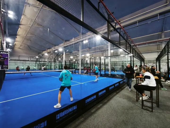 Aurial Indoor Padel Sabadell — estudio de fitness-studio en Gràcia, Sabadell — 2