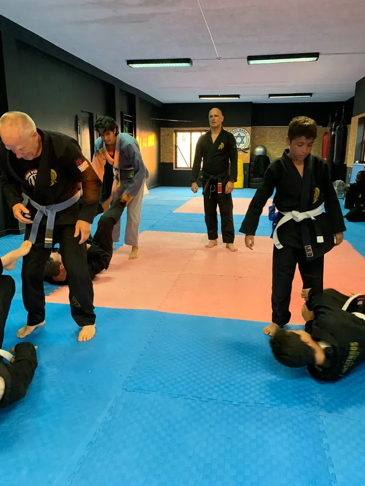 Lusitanos Escola Jiujitsu — Jiu-jitsu brasileiro em Monte Salvado, Viseu