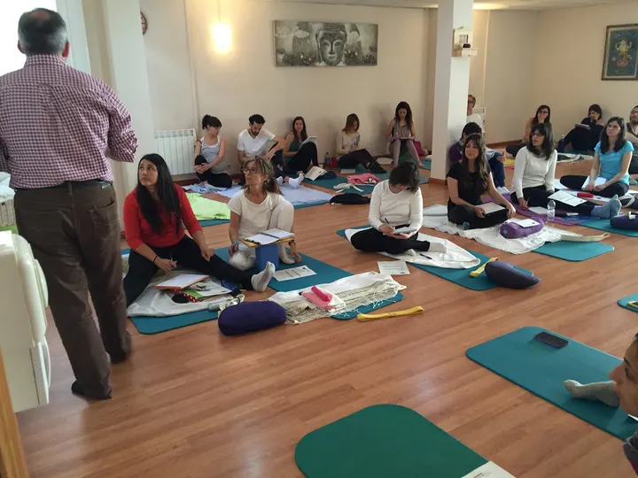 Escuela De Yoga Conchita Morera — yoga-studio en Centro, Zaragoza — 2