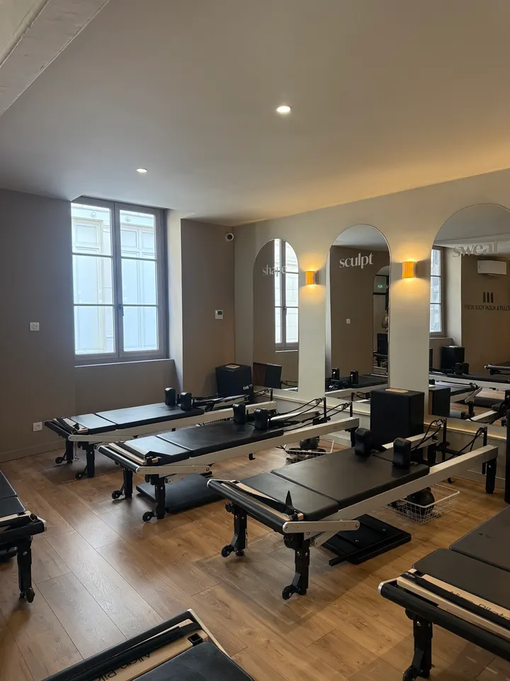 The New Me Clermont-Ferrand — Reformer Pilates à Plateau central, Clermont-Ferrand