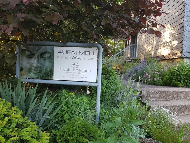 Aufatmen-Yoga Nicole Kollmann Yogalehrerin BDY/EYU — yoga-studio in Uellendahl-West, Wuppertal — 3
