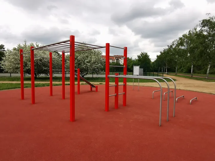 Calisthenics-Park am UFO Gohlis Mitte — Functional Training in Gohlis-Mitte, Leipzig