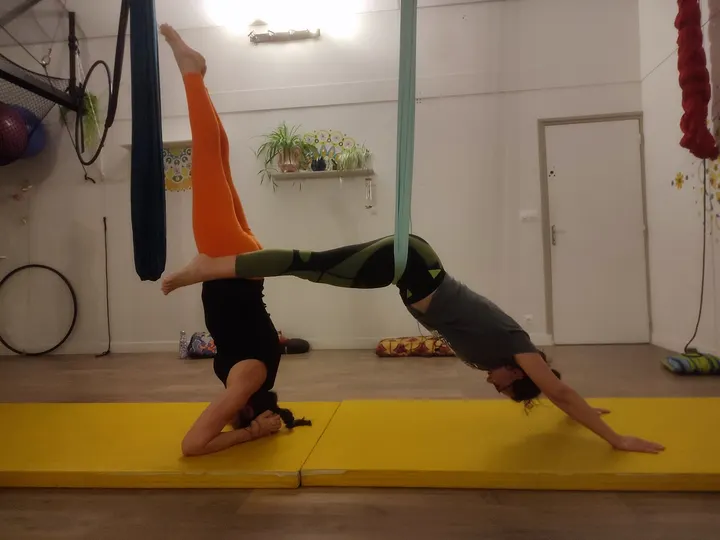 Yoga Aérien Tours — arts aériens-studio aux Poulardières, Saint-Cyr-sur-Loire — 2