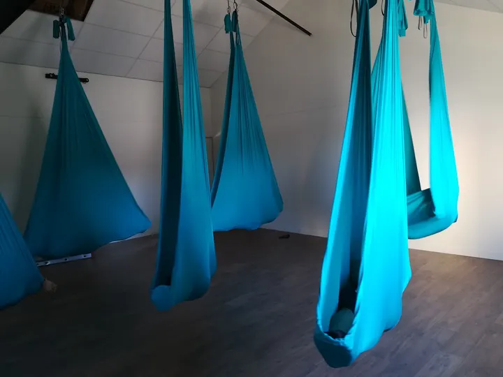 Yoga Aérien Tours — arts aériens-studio aux Poulardières, Saint-Cyr-sur-Loire — 3