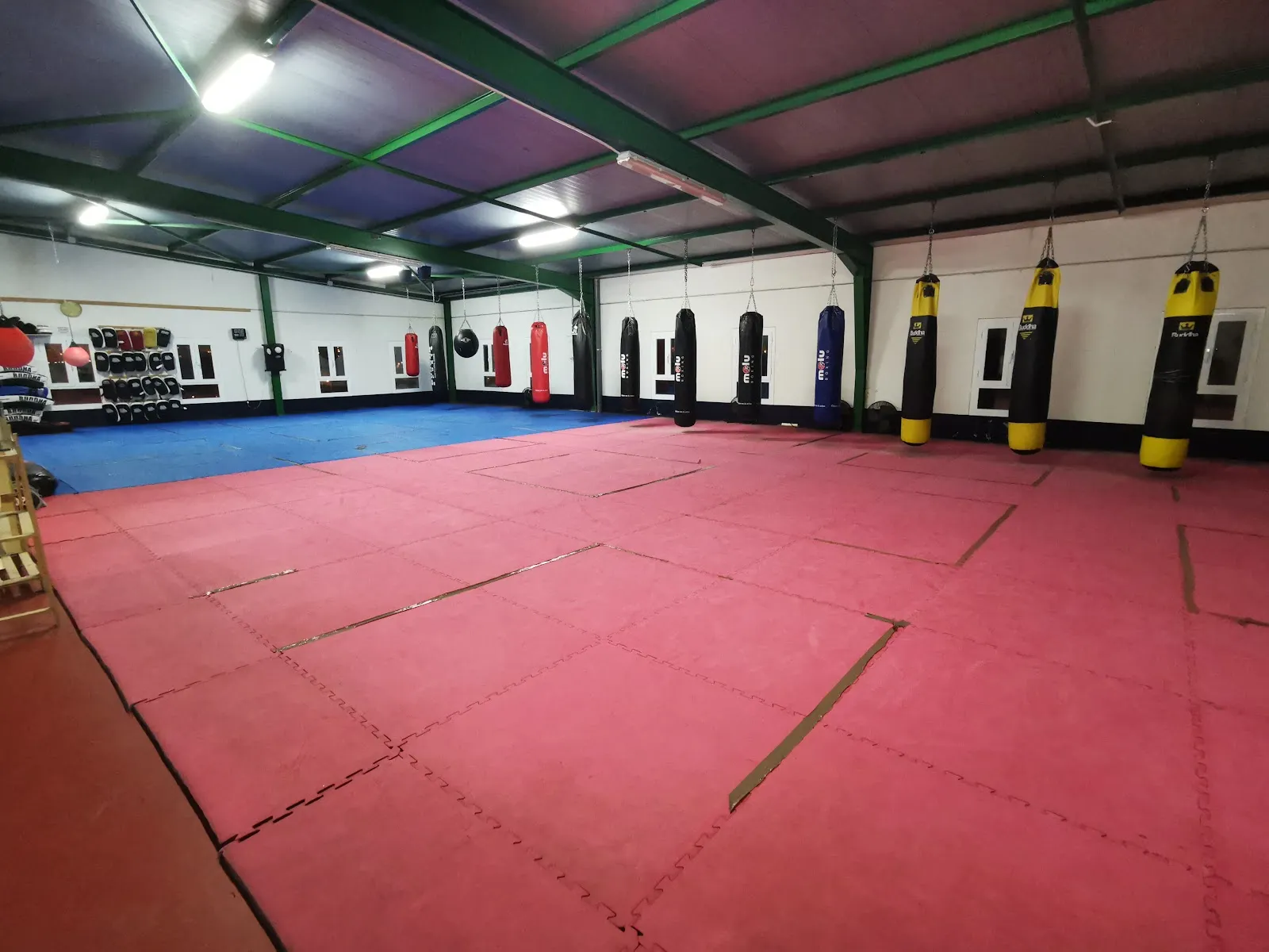Club deportivo KM-Boxing - Kick K1, BJJ, KRAV MAGA — artes marciales-studio en Chiclana de la Frontera — 2